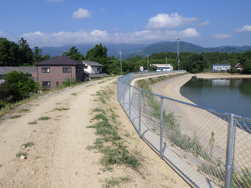 新溜村溜地区県営ため池等整備事業村溜付帯工事 新溜村溜地区県営ため池等整備事業村溜付帯工事
