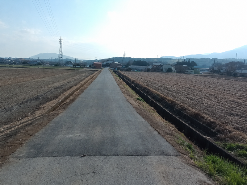 中勢用水１期地区基幹農業水利施設ストマネ事業１号幹線左岸水路第２工区工事